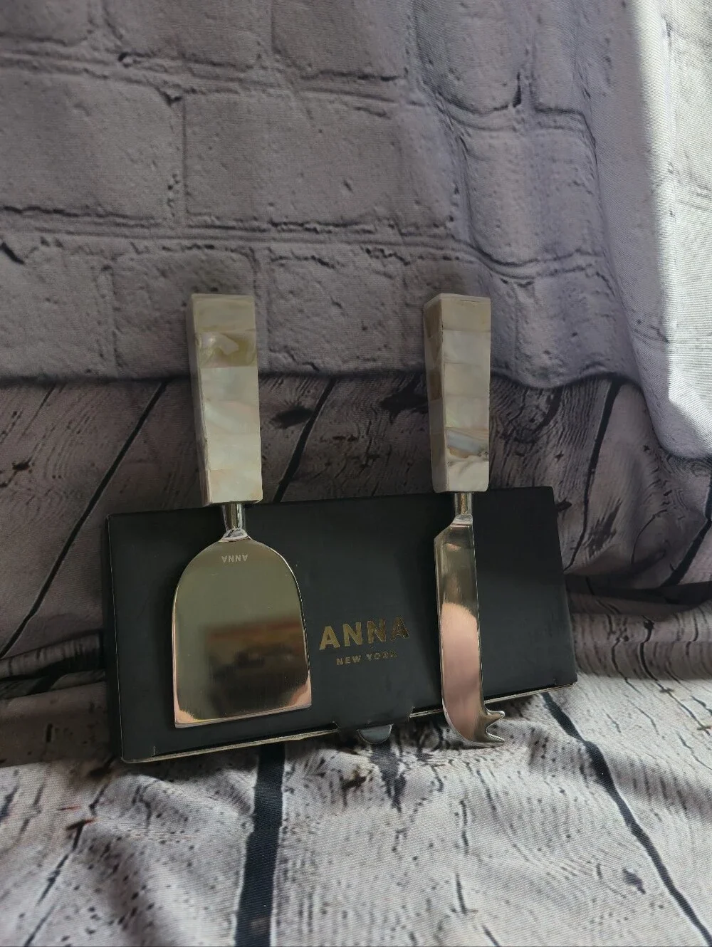 Anna Mother of Pearl Cheese Knife and Spatula Set - Iridescent White